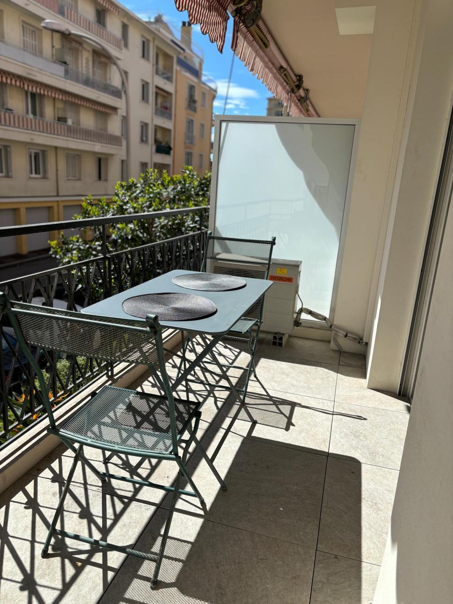 Studio 2 Etoiles A Menton Pour 4 Personnes Exterior photo